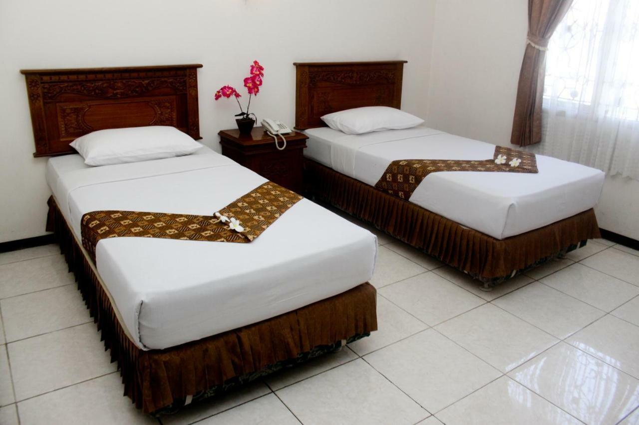 Hotel Wiwi Perkasa 2 Indramayu Esterno foto