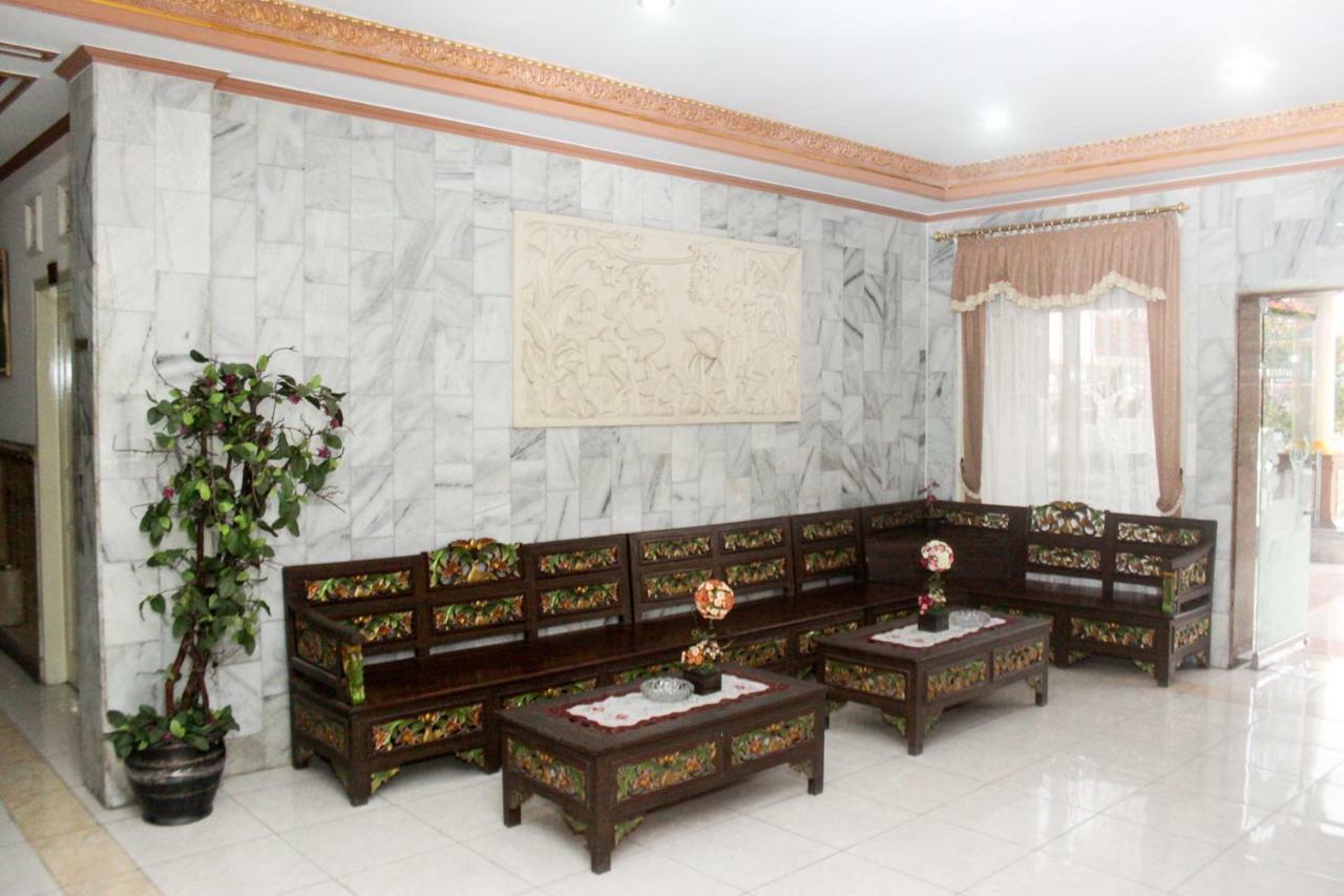 Hotel Wiwi Perkasa 2 Indramayu Esterno foto